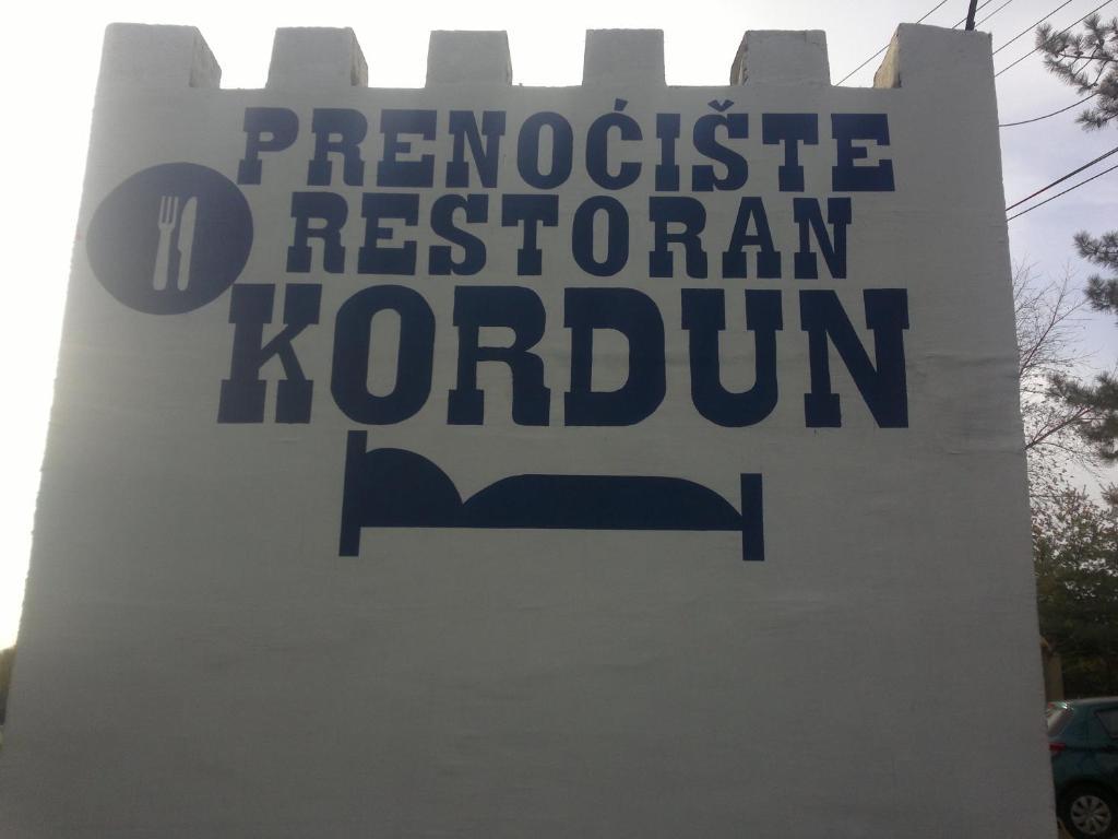 Guest Accommodation Kordun โนวีซาด ภายนอก รูปภาพ